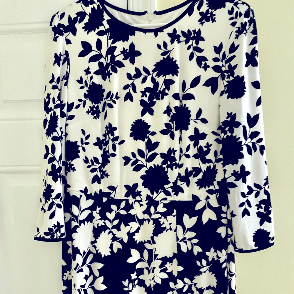 Maggy London Black and white Floral Dress size M